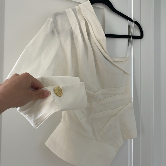 Cream one shoulder asymmetrical blouse from Zara. Excellent conditions! - Picture 3 of 3